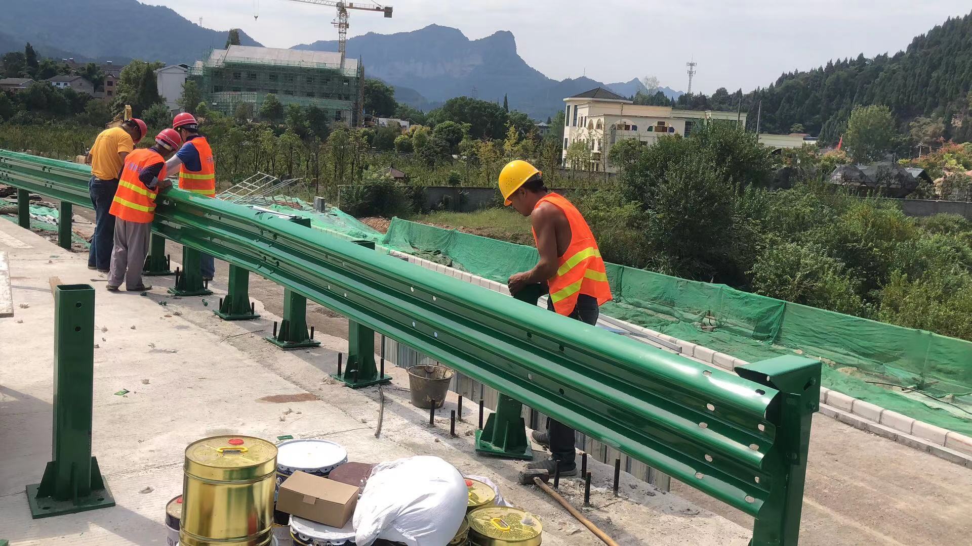 西区高速公路波形护栏热镀锌波形护栏 - 推荐