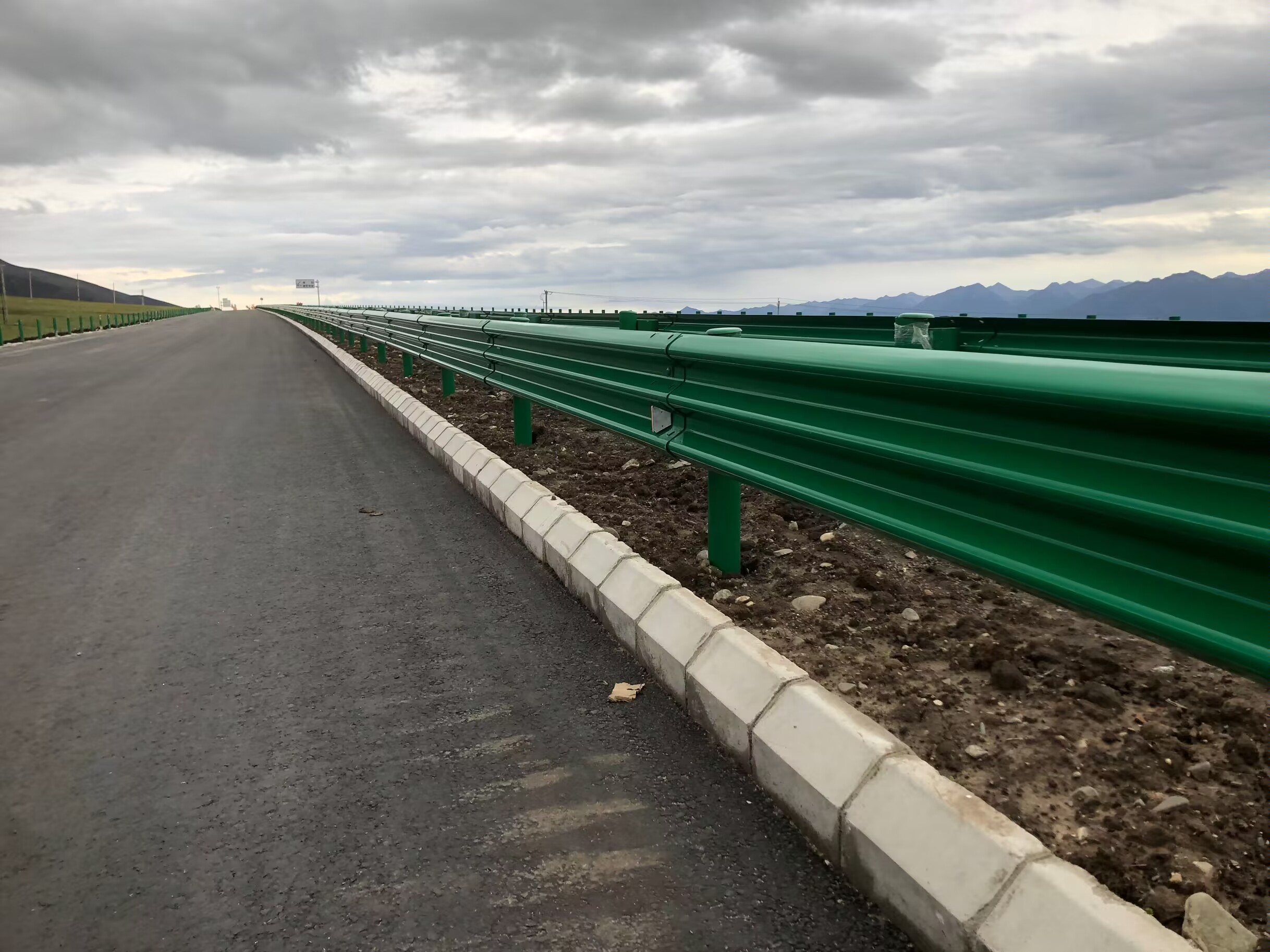 西区乡村公路波形护栏双波波形护栏 - 推荐